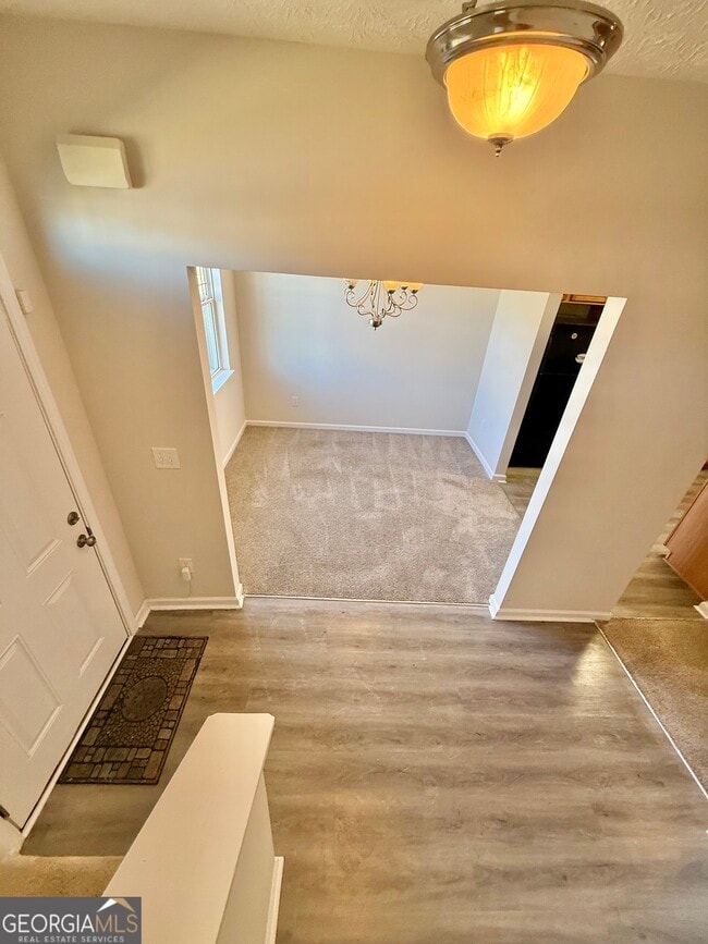 Building Photo - 6327 Ellenwood Dr