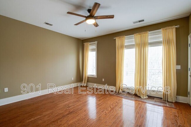 Building Photo - 614 Tennessee St