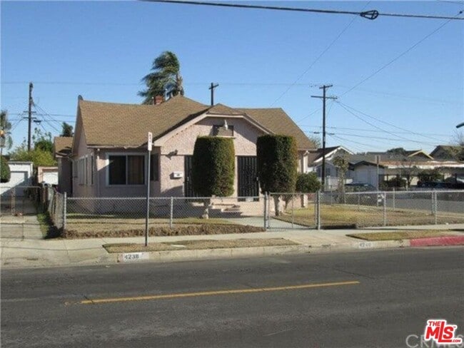 Building Photo - 4240 Denker Ave