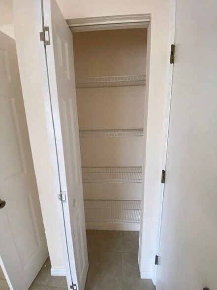 Building Photo - 19 Woodston Ln