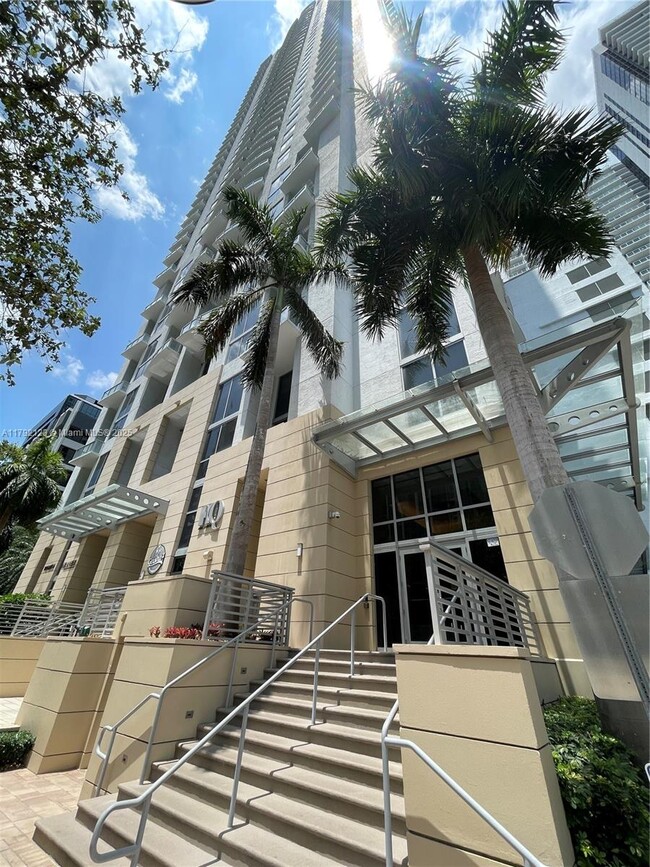 Primary Photo - 1060 Brickell Ave