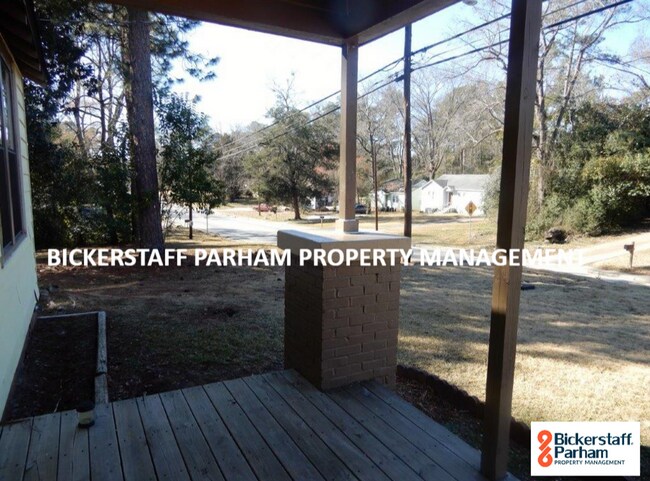 Building Photo - Located On Forrest Road!!