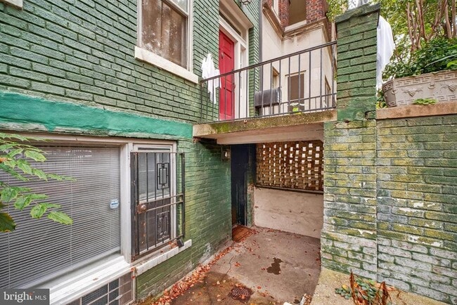 Building Photo - 1745 Lanier Pl NW