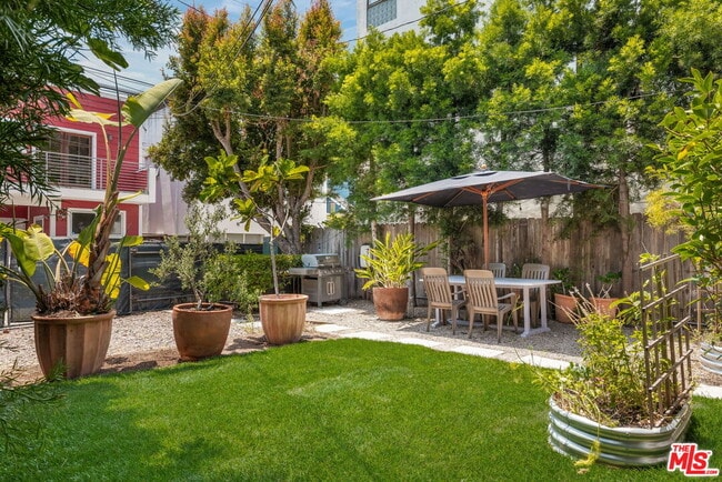 Building Photo - 532 Altair Pl