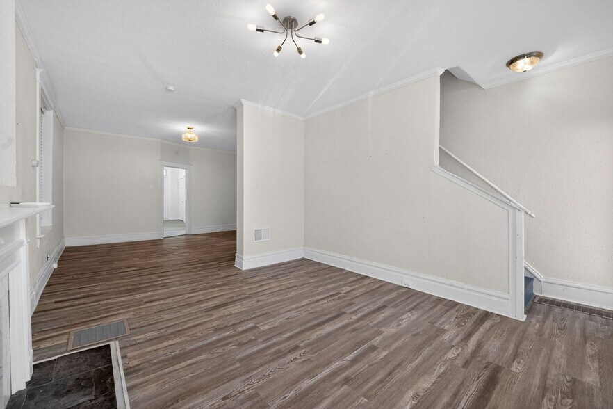 Building Photo - 2918 Sidney St