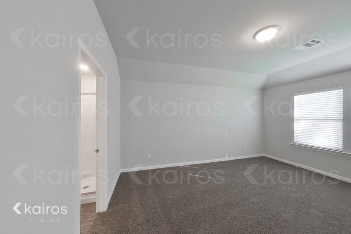 Building Photo - 11480 Brookwood Dr
