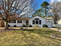 Building Photo - 3 BEDROOM HOME FOR RENT IN OAKWOOD FARMS!