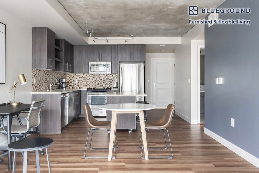 Building Photo - 101 Taylor Ave N