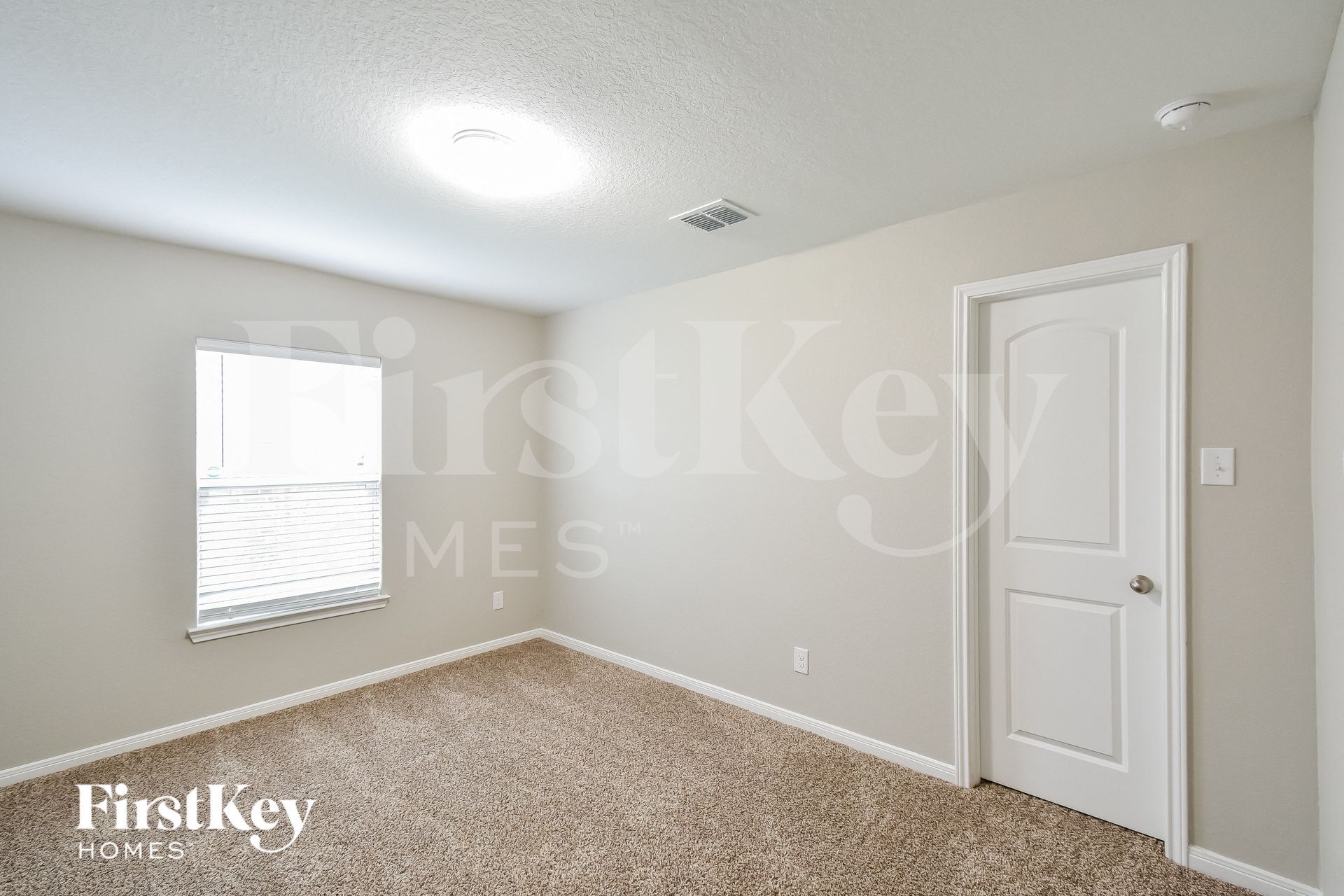 Building Photo - 11811 Wolf Cyn