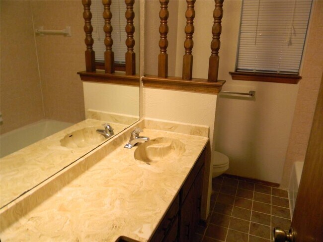 Building Photo - 7433 Timberhill Dr