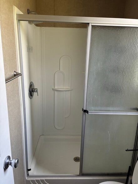 Building Photo - 841 State Hwy 75 N