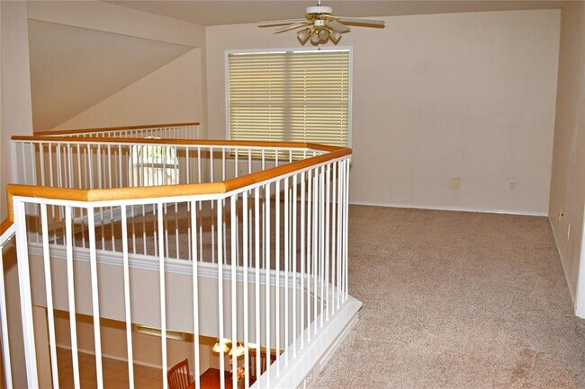 Building Photo - 4119 Columbine Dr