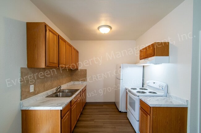 Building Photo - 161 S Lincoln Ave