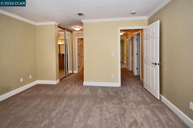 Building Photo - 182 Eastridge Dr