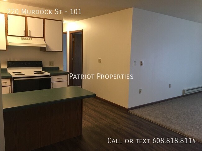 Building Photo - 220 Murdock St