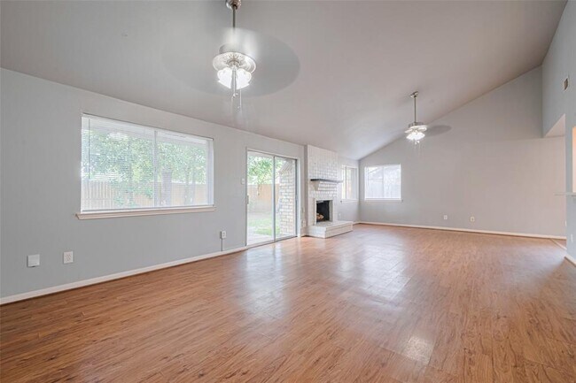 Building Photo - 15238 Ensenada Dr