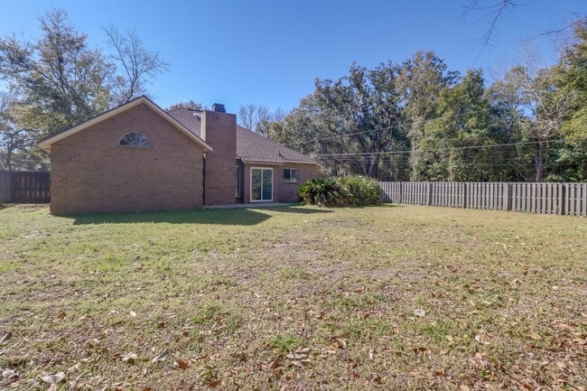 Building Photo - 9524 Pointe Aux Chenes Rd