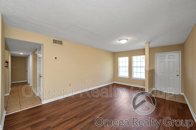 Building Photo - 156 Patton St W