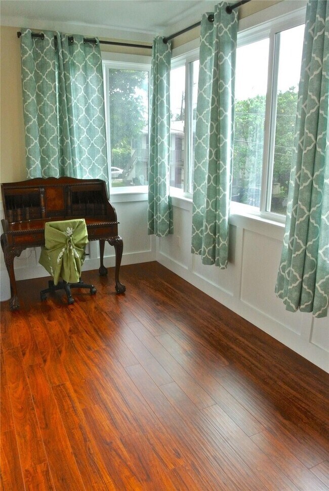 Building Photo - 362 - MA