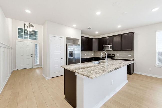 Building Photo - 7828 Krenek Tap Dr