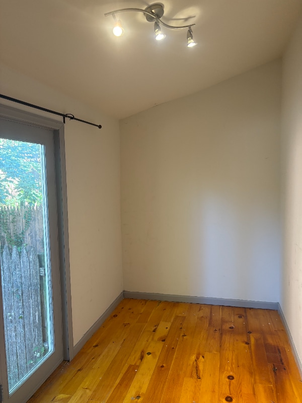 Building Photo - 429 W Bringhurst St