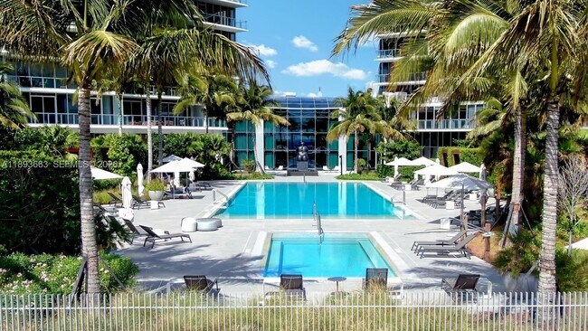 Building Photo - 2200 N Ocean Blvd