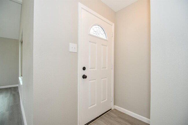 Building Photo - 8323 Blacksmith Dr