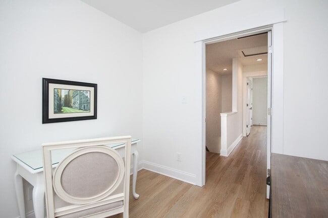 Building Photo - Luxury Three Bedroom Townhouse in Lincolnton