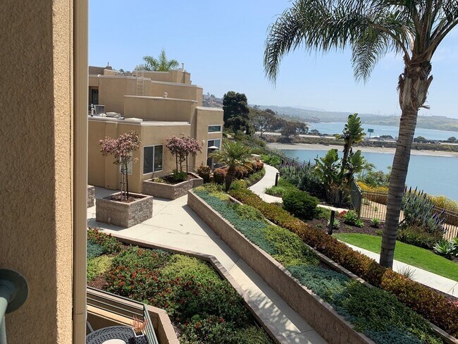 Building Photo - Major Ocean & Lagoon Views from this Beaut...