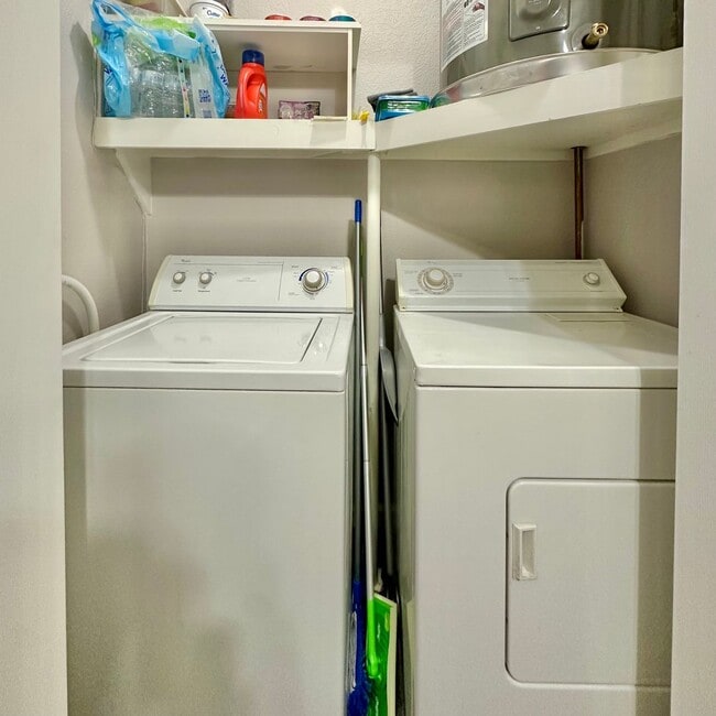 Building Photo - Spacious, Fully-Furnished 2/2 Condo Minutes from Campus - SPRING SEMESTER LEASE AVAILABLE!