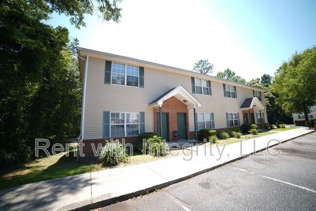 Primary Photo - 2403 Hartsfield Rd