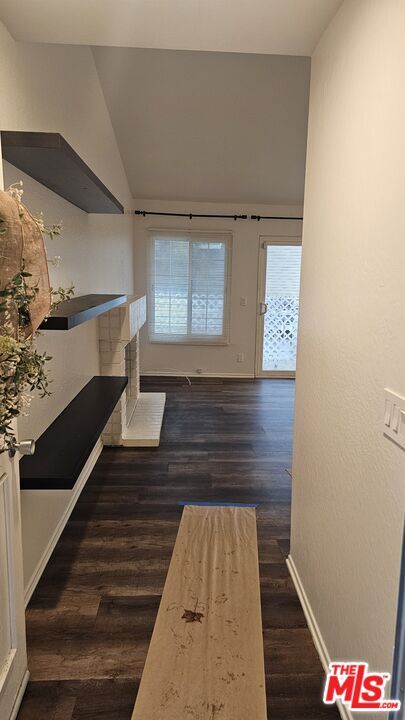 Building Photo - 3851 Amberly Dr