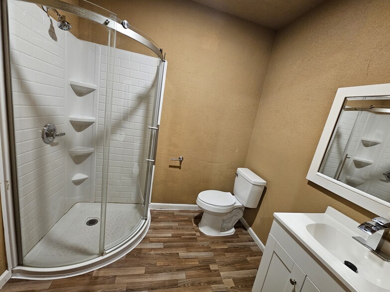 Primary Photo - 4910 Airport Blvd