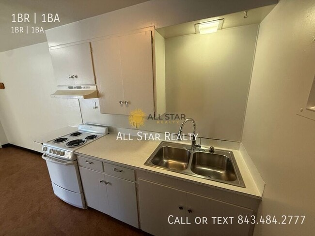 Building Photo - 433 E Dowling Rd