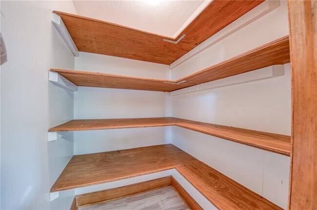 Building Photo - 4465 Mt Troy Rd Ext