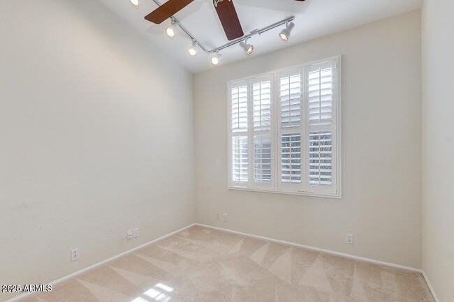 Building Photo - 3531 S Barberry Pl