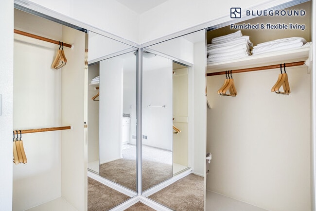 Building Photo - 1850 Sand Hill Rd