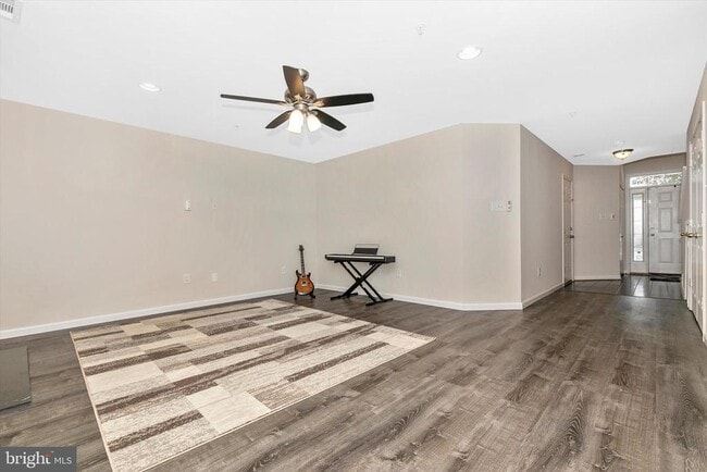 Building Photo - 1742 Trestle St