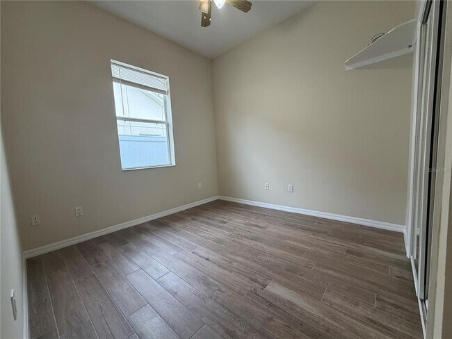 Building Photo - 4 Wood Amber Ln