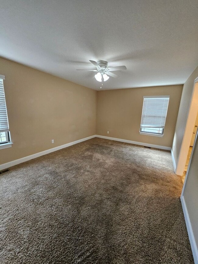 Building Photo - 3 Bedroom 2 Bath 2 Car Garage House.  Walking Distance to the Medical School