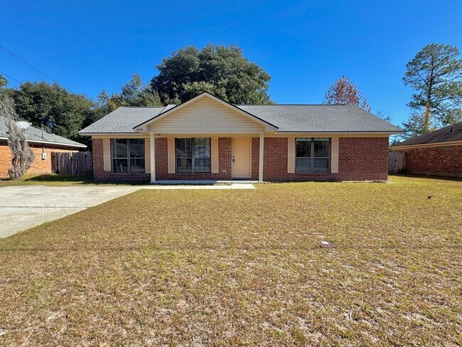 Building Photo - MOVE-IN READY! (Pet Friendly)