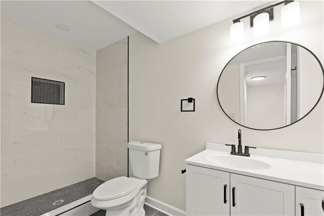 Building Photo - 2116 Scarbrough Rd