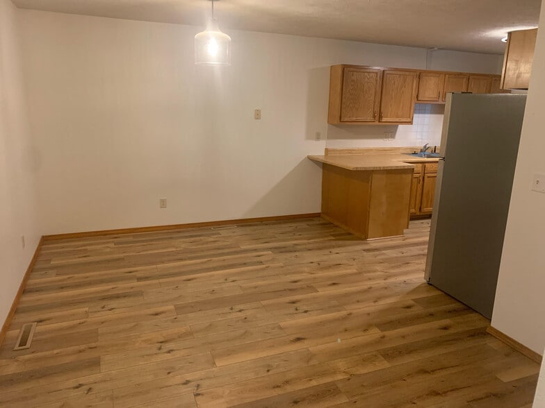 Dining Room - 216 W Wade St