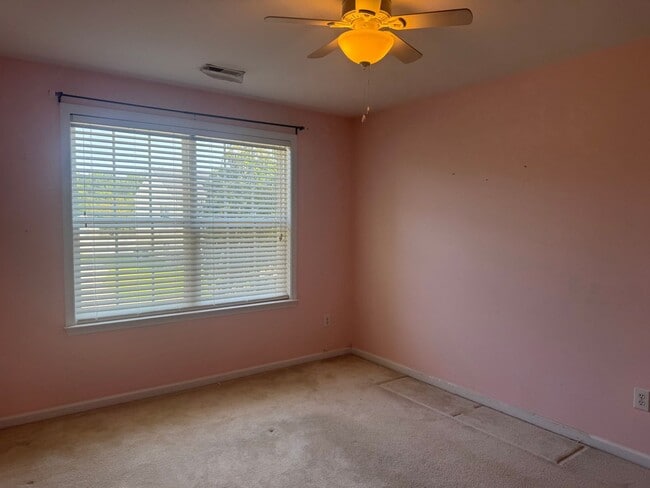 Building Photo - 800 Pinkney Pl