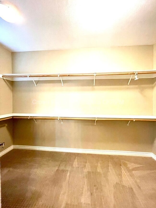 Building Photo - 2287 Lighthouse Cir