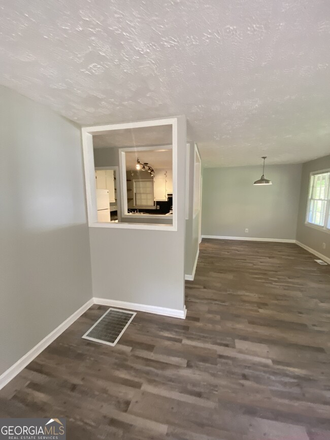 Building Photo - 126 Chestatee Springs Rd
