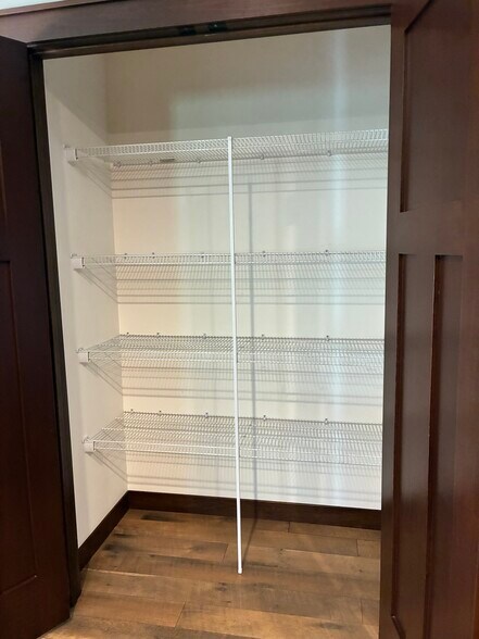 Building Photo - 2850 Swallowtail Ct