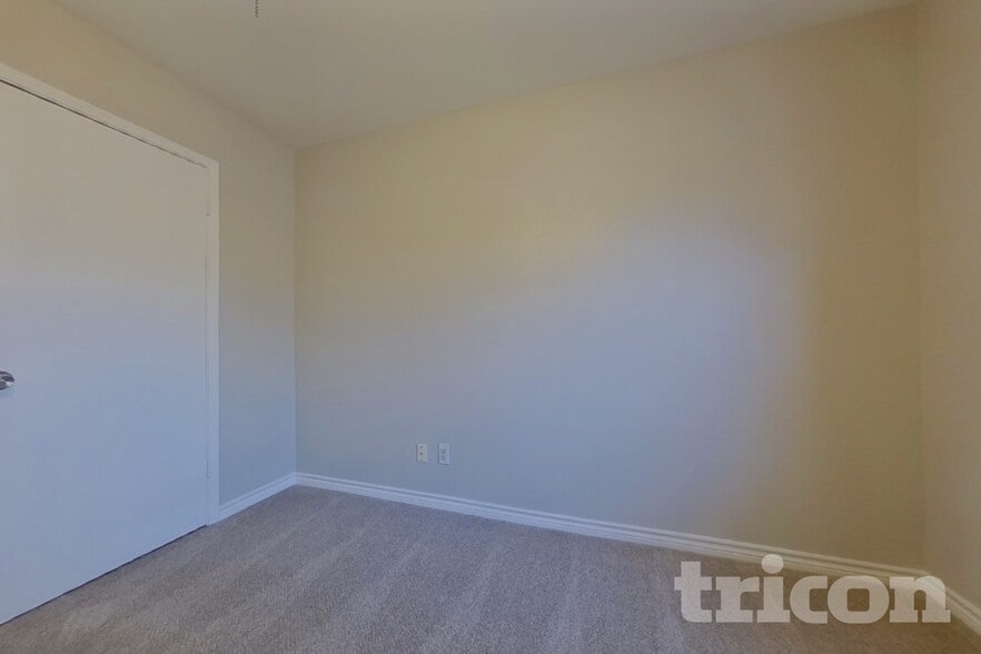 Building Photo - 716 Fair Meadows Dr