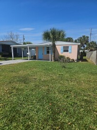 Building Photo - 2 bedroom 1 bath Home