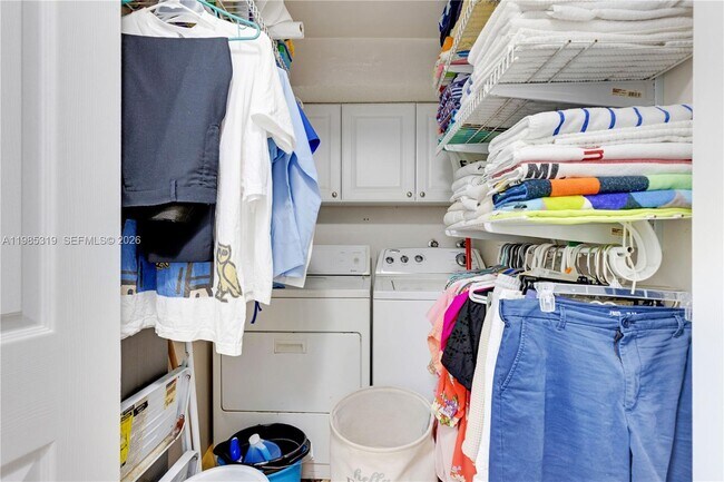 Building Photo - 1758 W 58th St